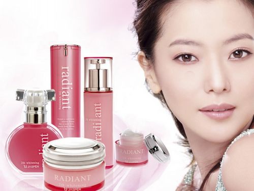 金喜善化妝品 綻放東方之美，科技與藝術交融的護膚臻品