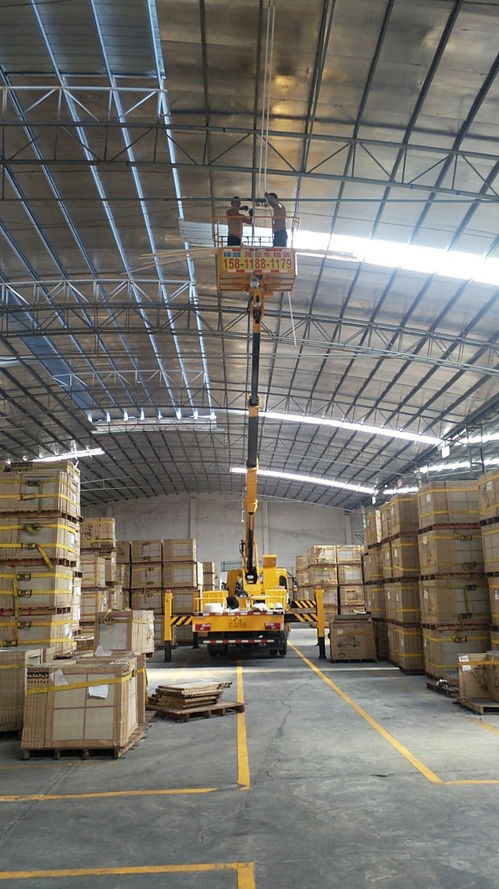 天河工程作業(yè)車出租 外墻玻璃維修安裝 15米直臂高空車出租